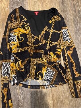 GUESS Black & Gold Chain-Print V-Neck Long Sleeve Blouse